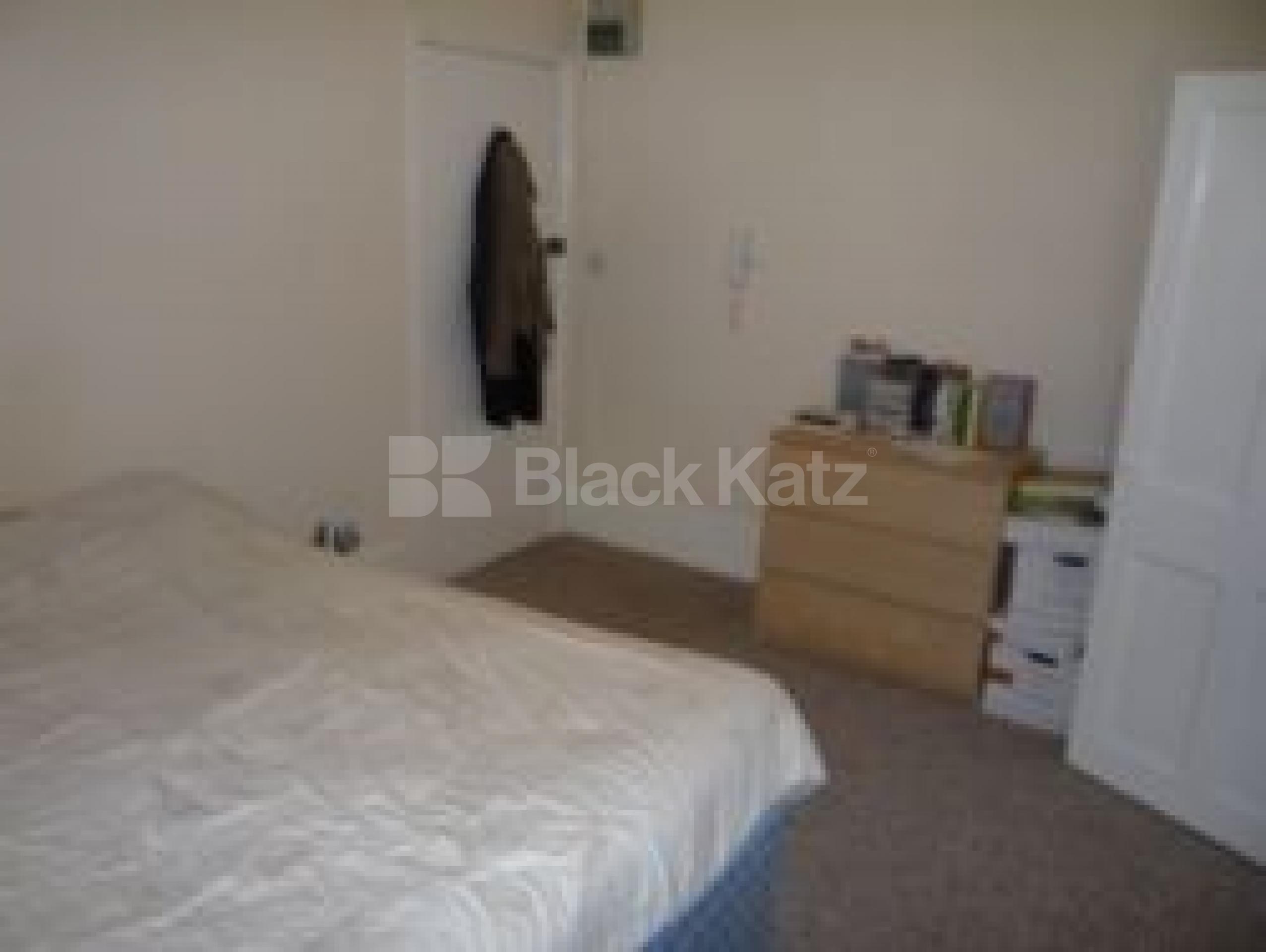 			Early viewings highly recommended, Studio Apartment, 1 bath, 1 reception Studio			 Crouch Hill, CROUCH END N8 N8